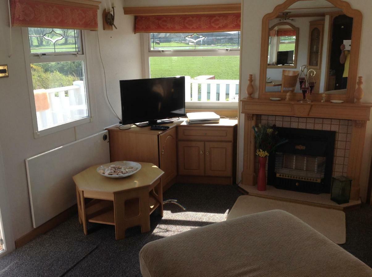 Criw Bach Static Caravan Apartment Bryncroes Екстериор снимка